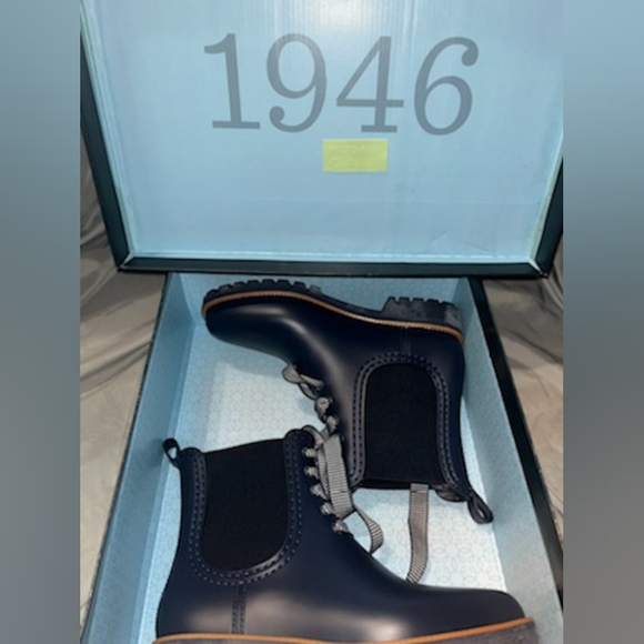 Bernardo Zina Rain boots size 7M navy EUC - Picture 2 of 10